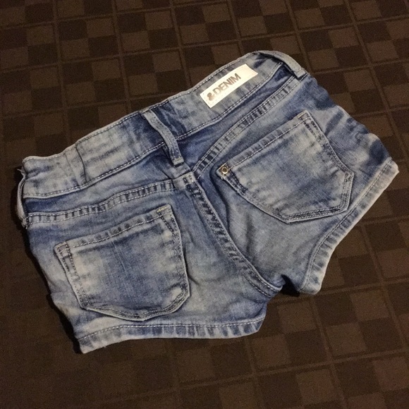 HM shorts - Picture 2 of 2